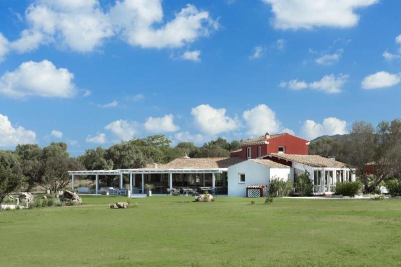 Li Neuli Country Club Hotel San Pantaleo Ngoại thất bức ảnh