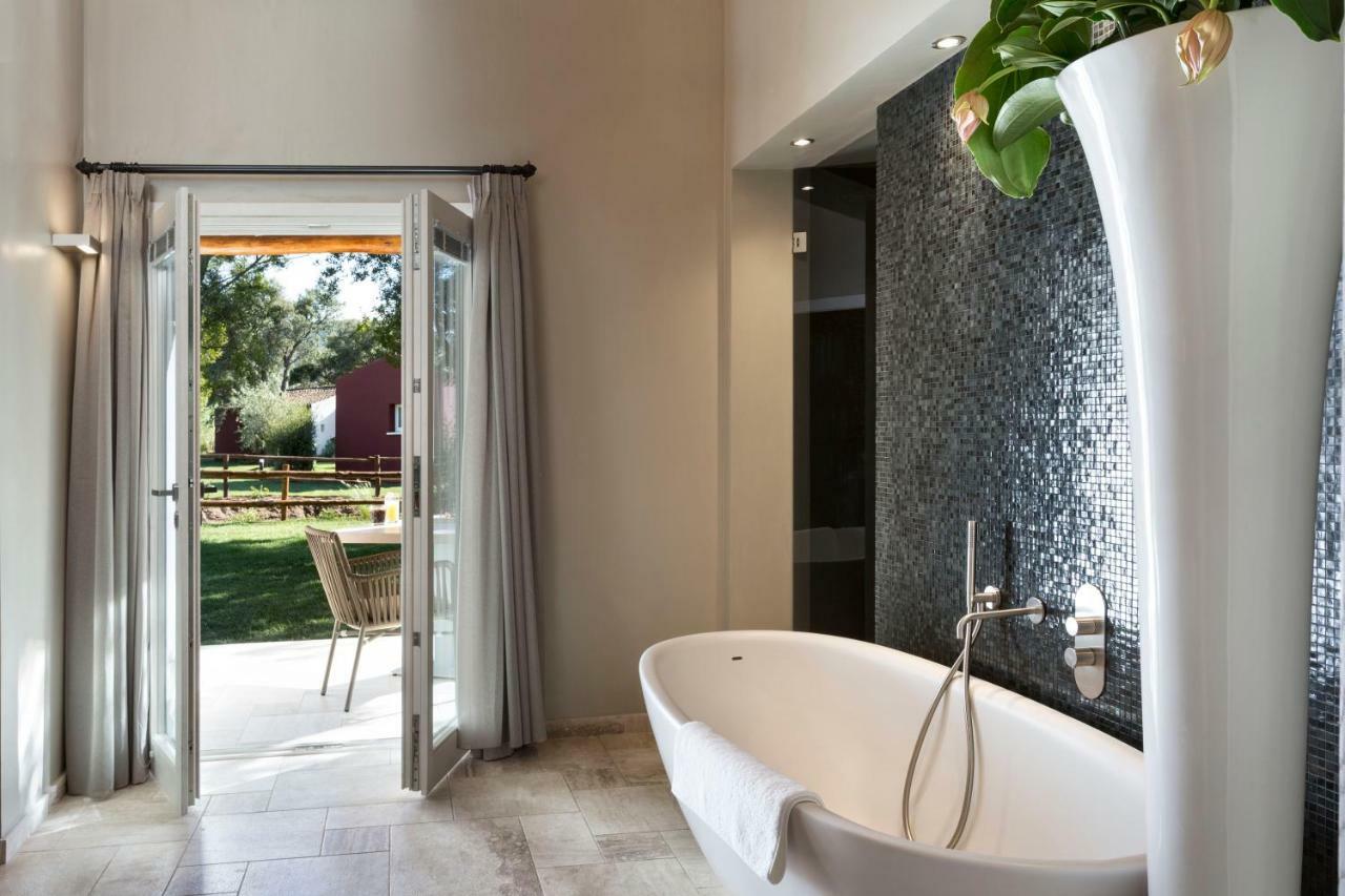 Li Neuli Country Club Hotel San Pantaleo Ngoại thất bức ảnh